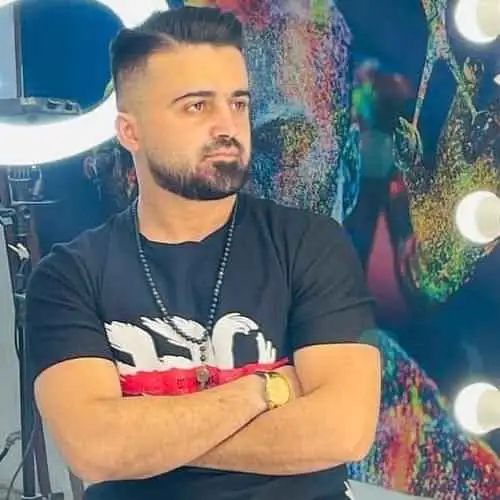 چه عاشق بومه